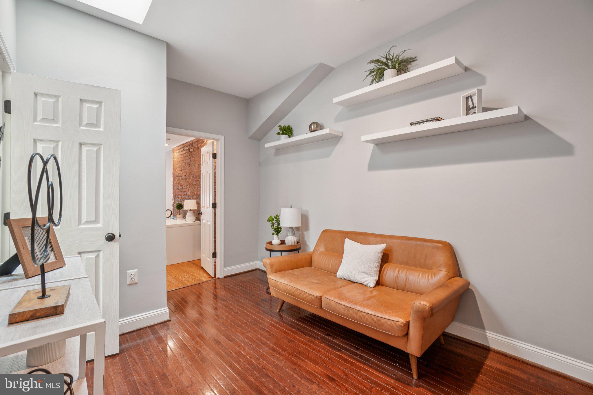 728 MARYLAND AVENUE NE