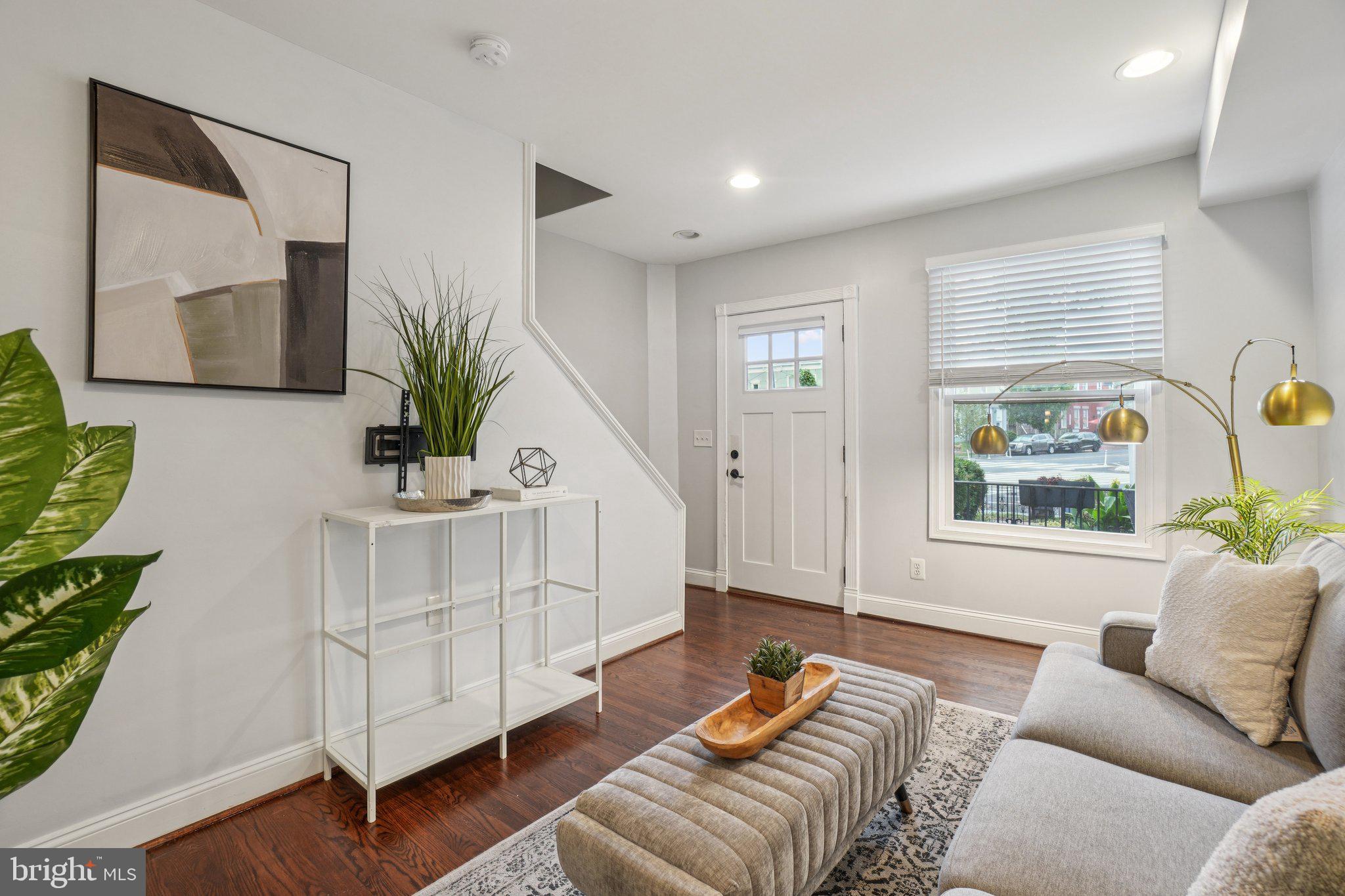 728 MARYLAND AVENUE NE