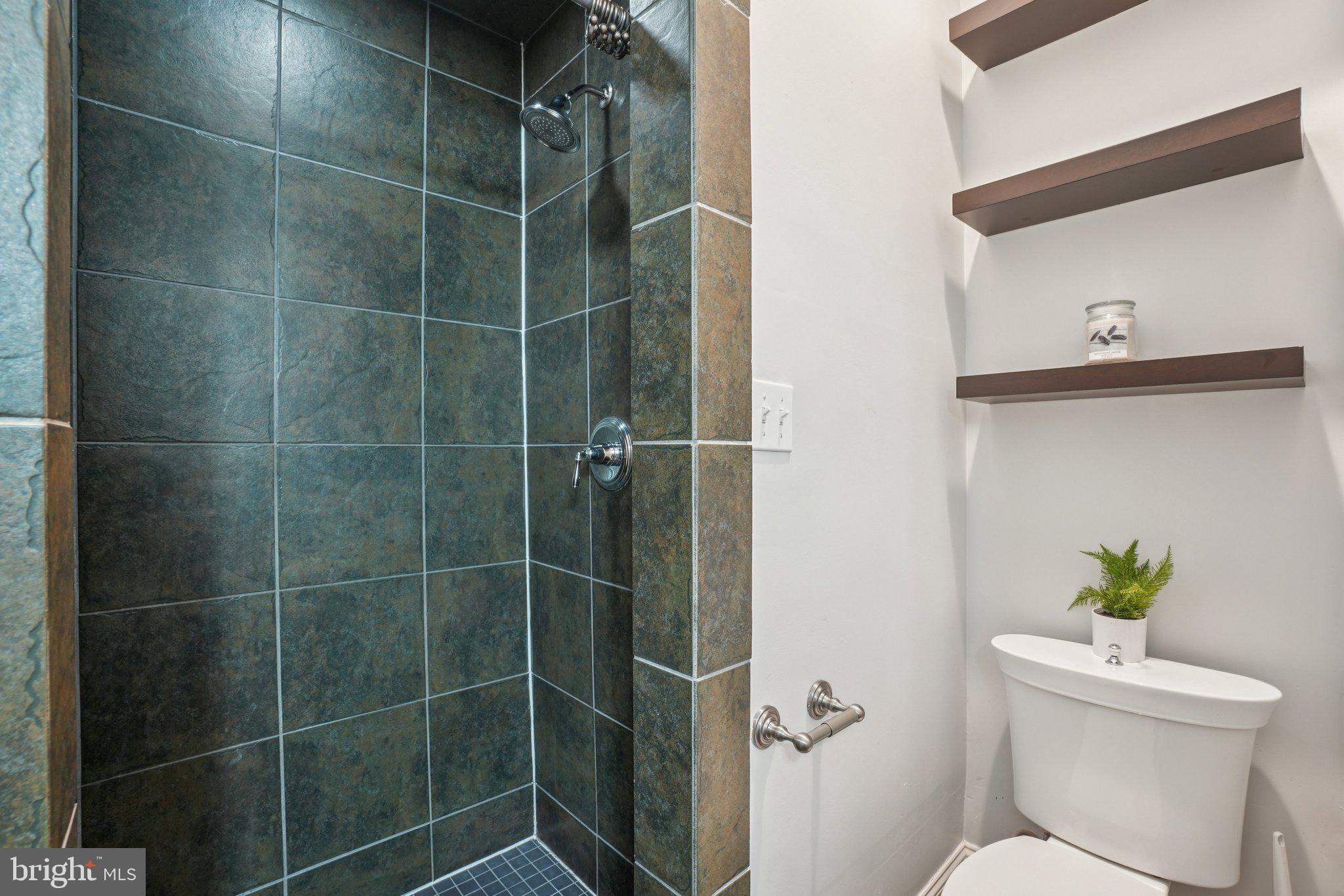 728 MARYLAND AVENUE NE