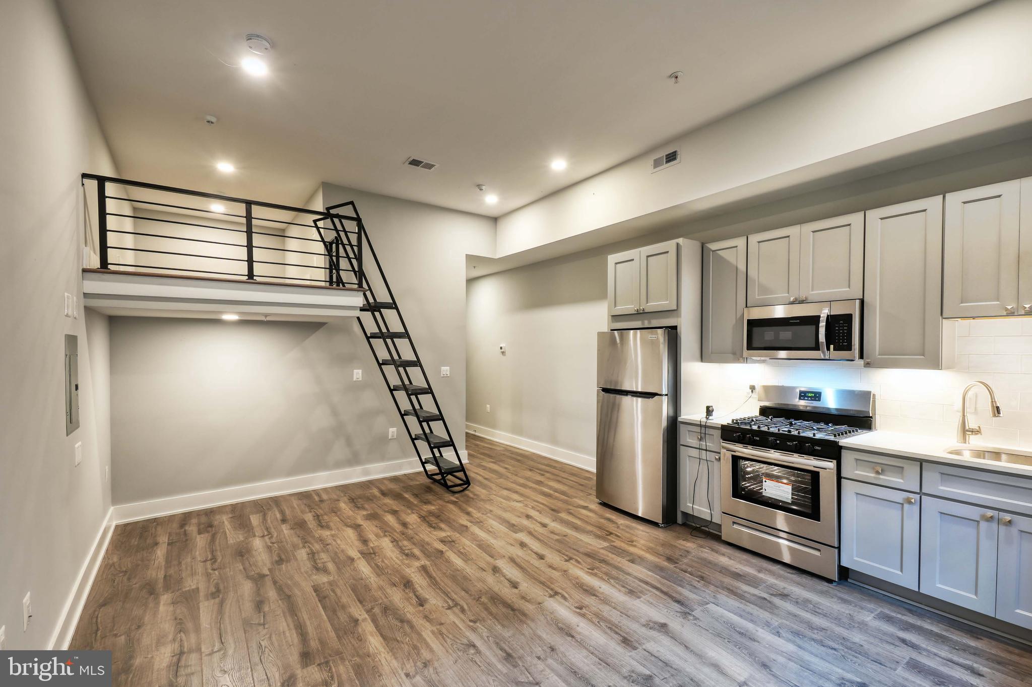 2013 BENNING ROAD NE 1