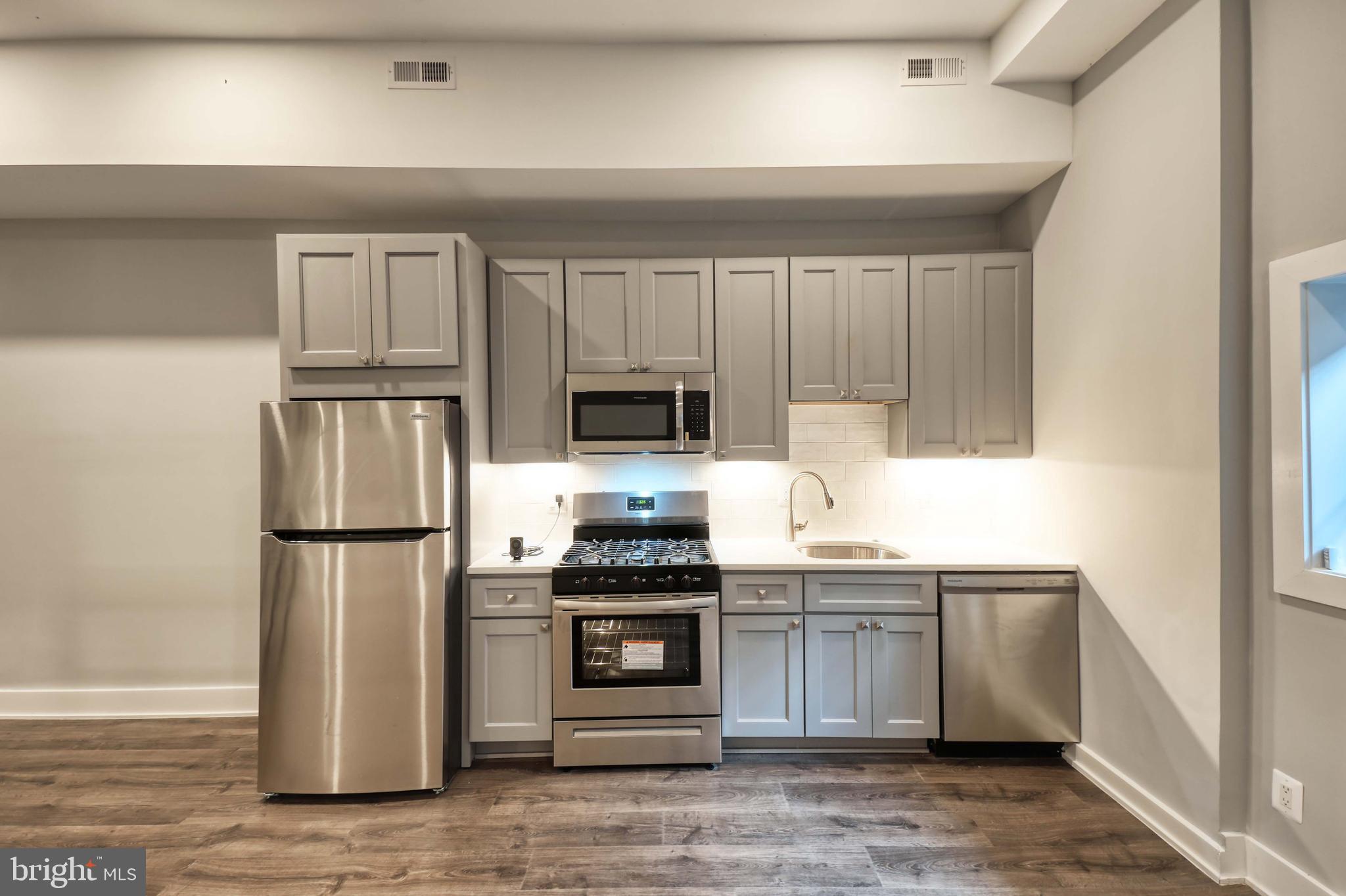 2013 BENNING ROAD NE 1