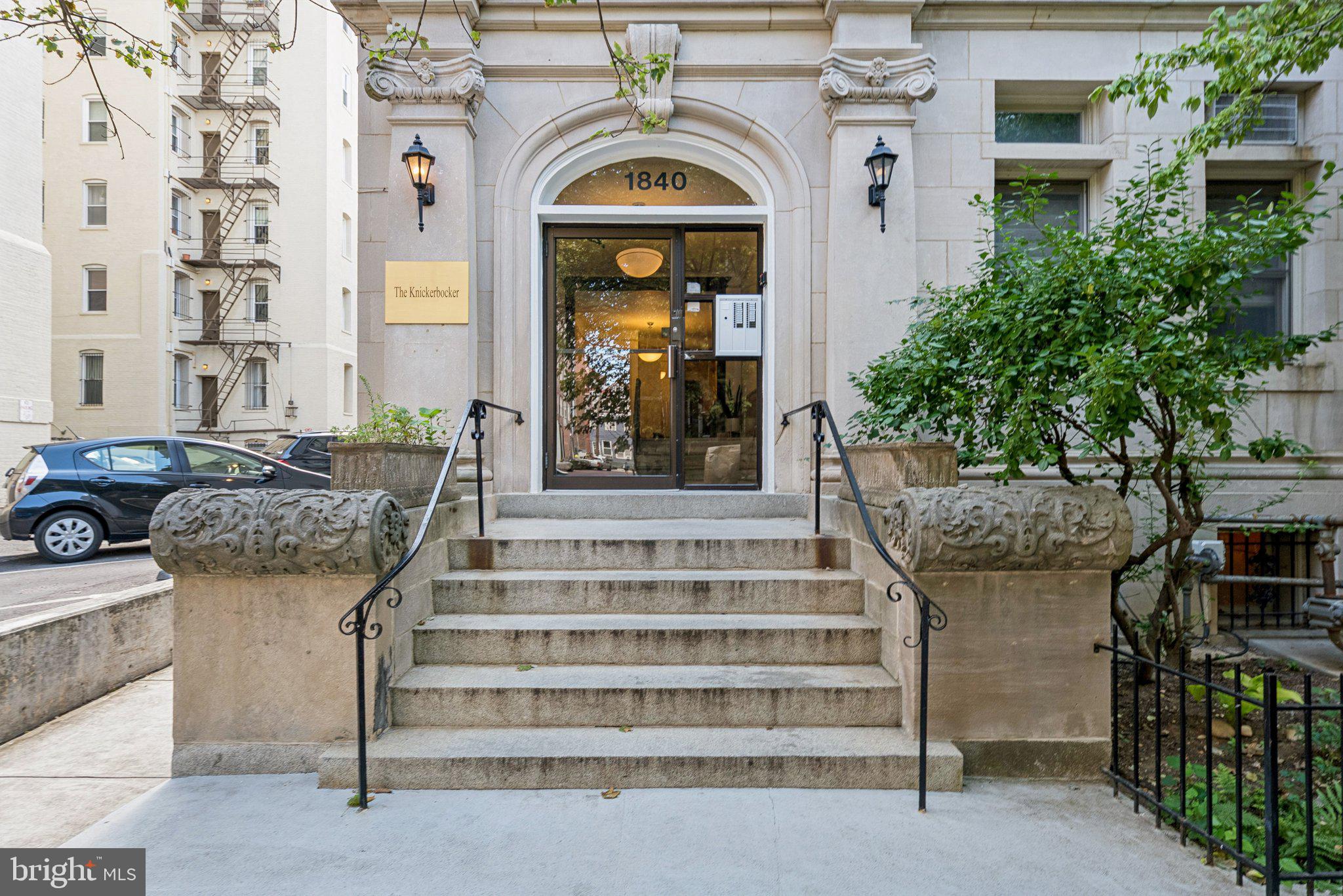 1840 MINTWOOD PLACE NW 203