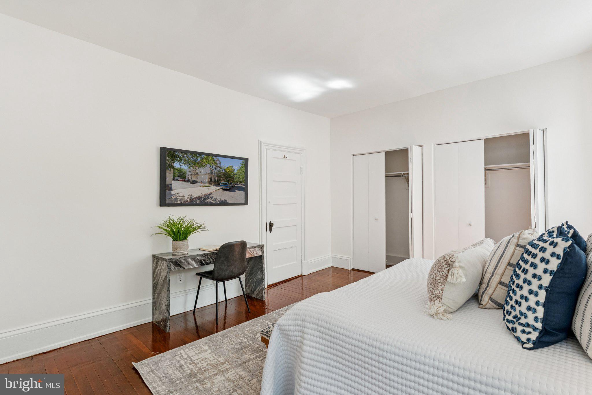 1840 MINTWOOD PLACE NW 203