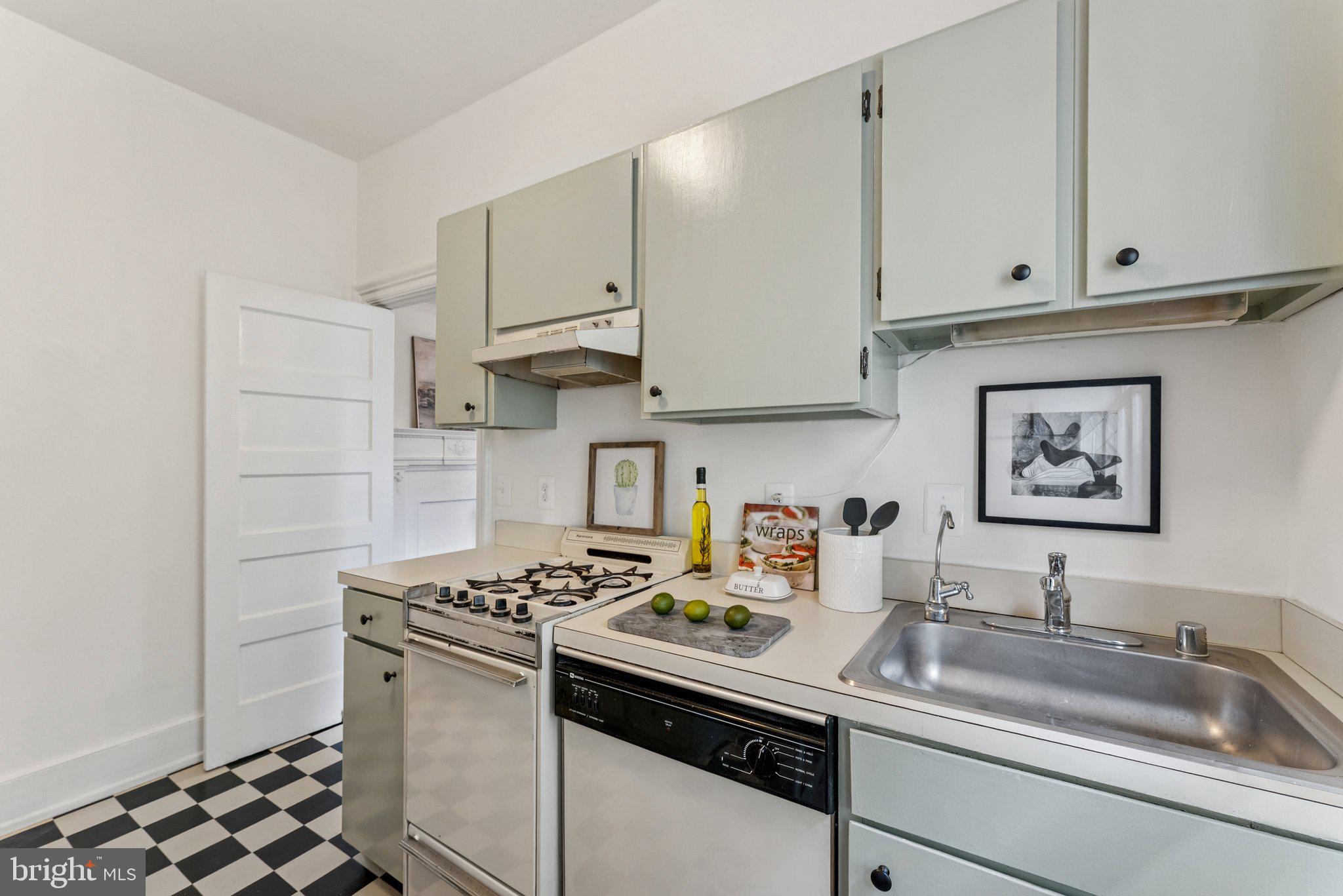 1840 MINTWOOD PLACE NW 203