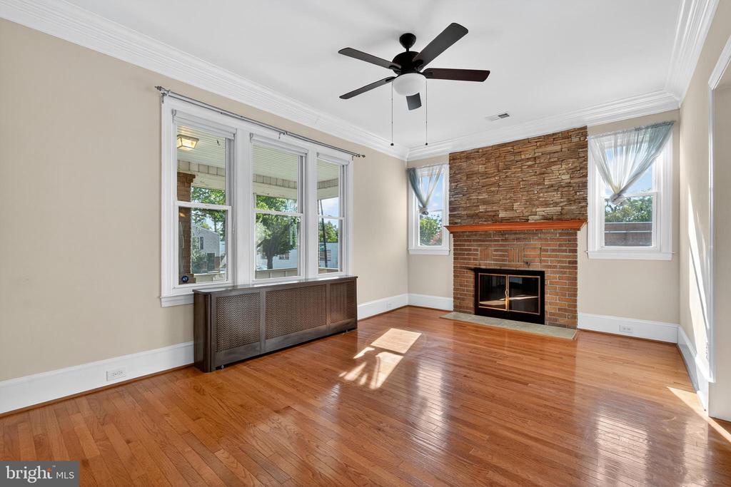213 VAN BUREN STREET NW