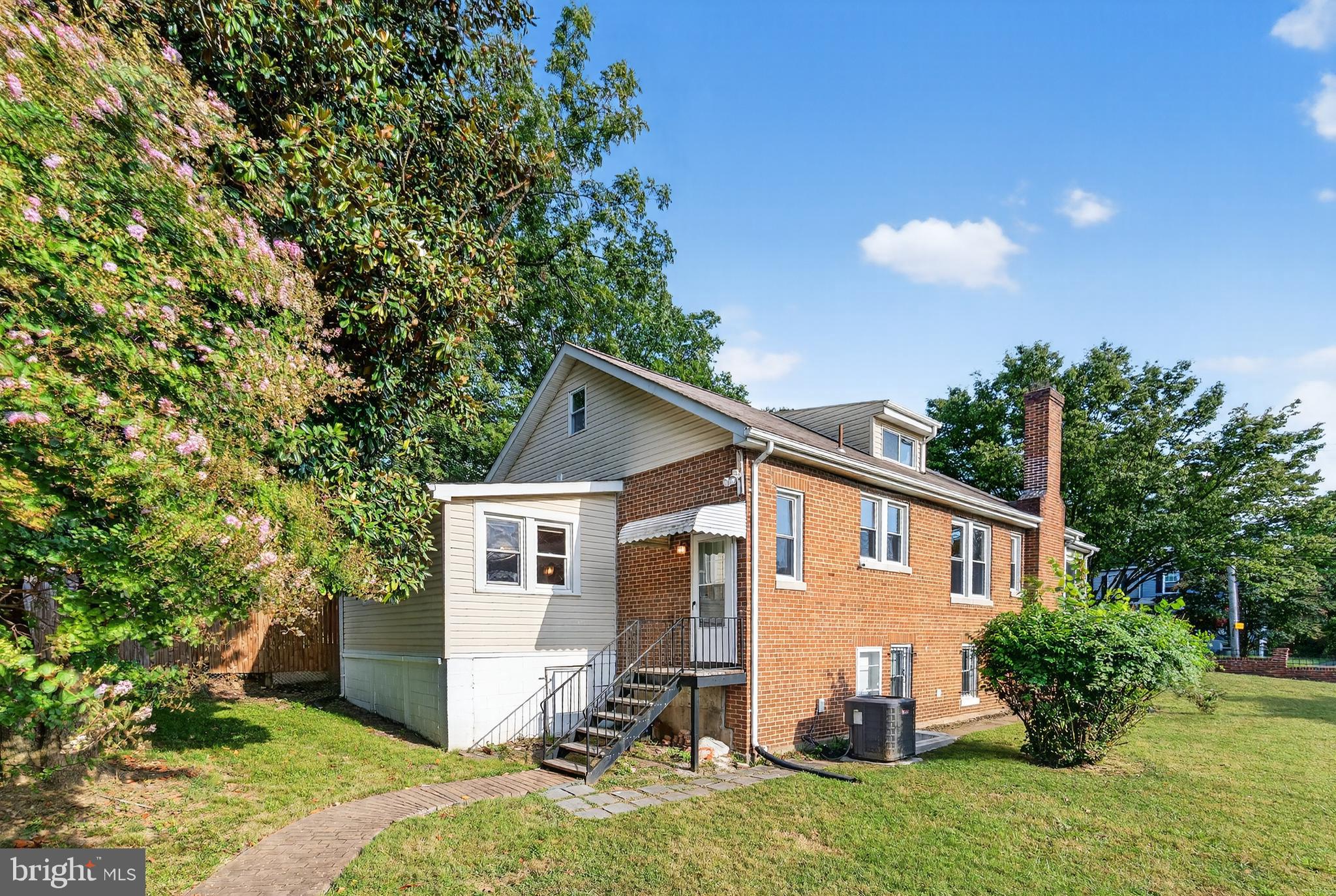 213 VAN BUREN STREET NW