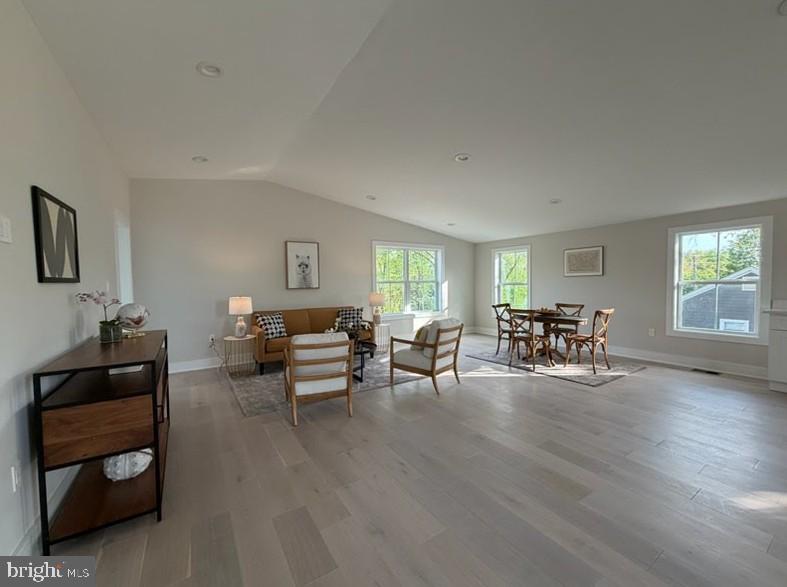 2902 VISTA STREET NE