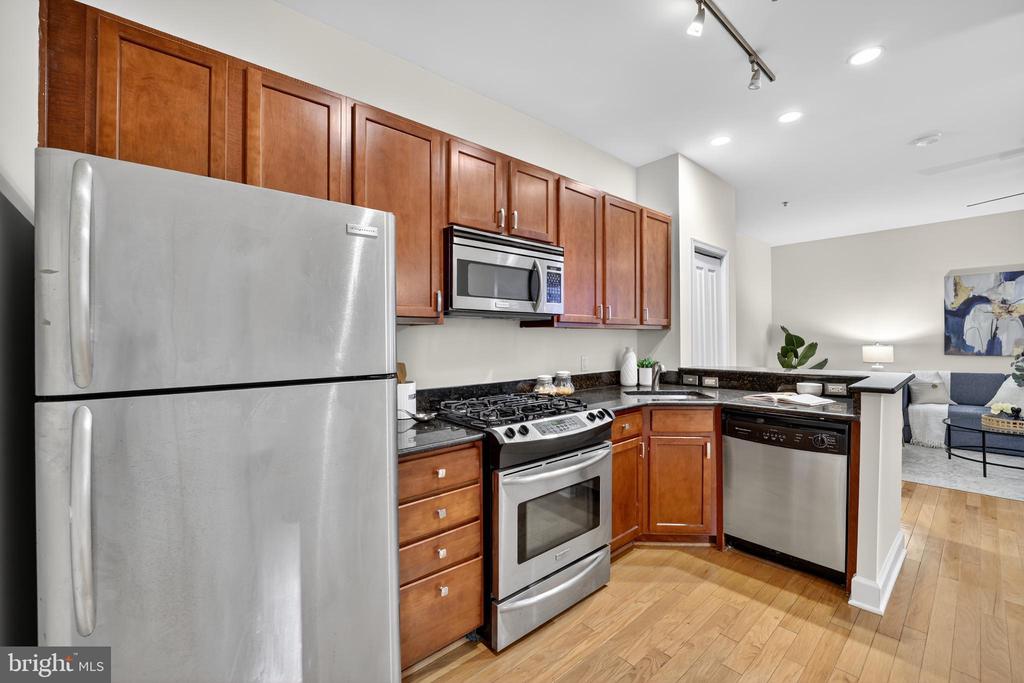 1418 W STREET NW 202