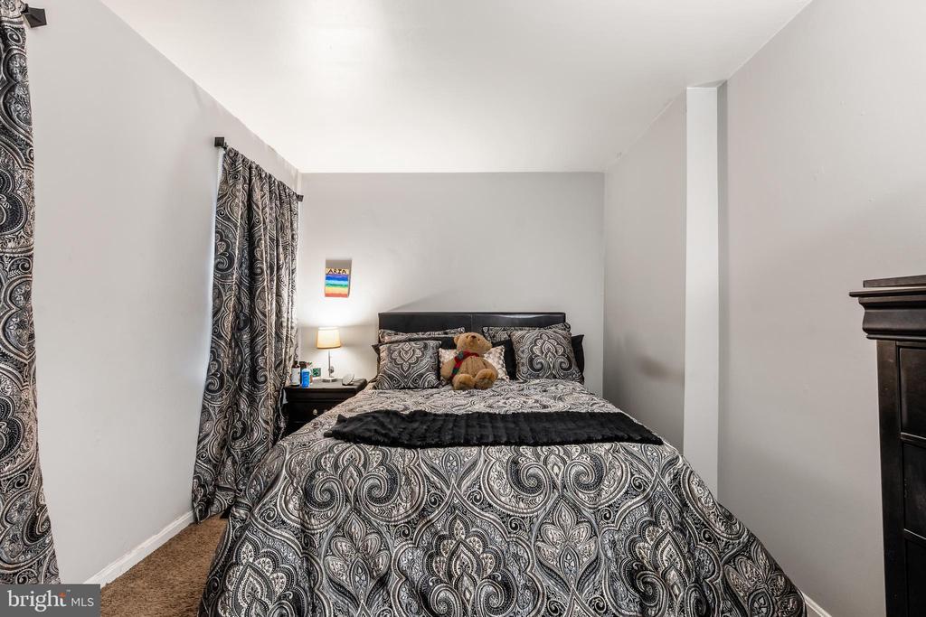 3814 V STREET SE 101