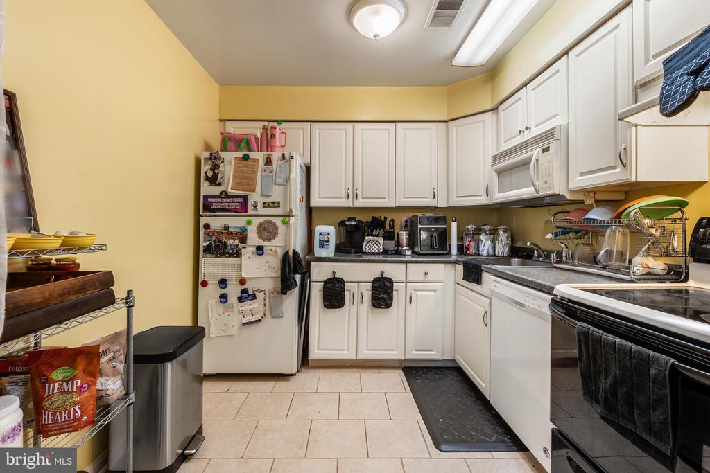 3814 V STREET SE 101