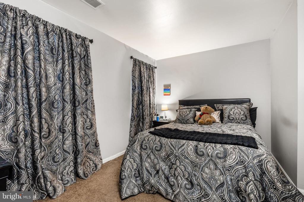 3814 V STREET SE 101