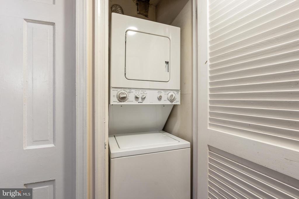 3814 V STREET SE 101