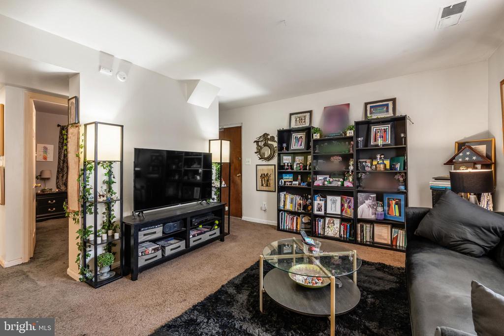 3814 V STREET SE 101