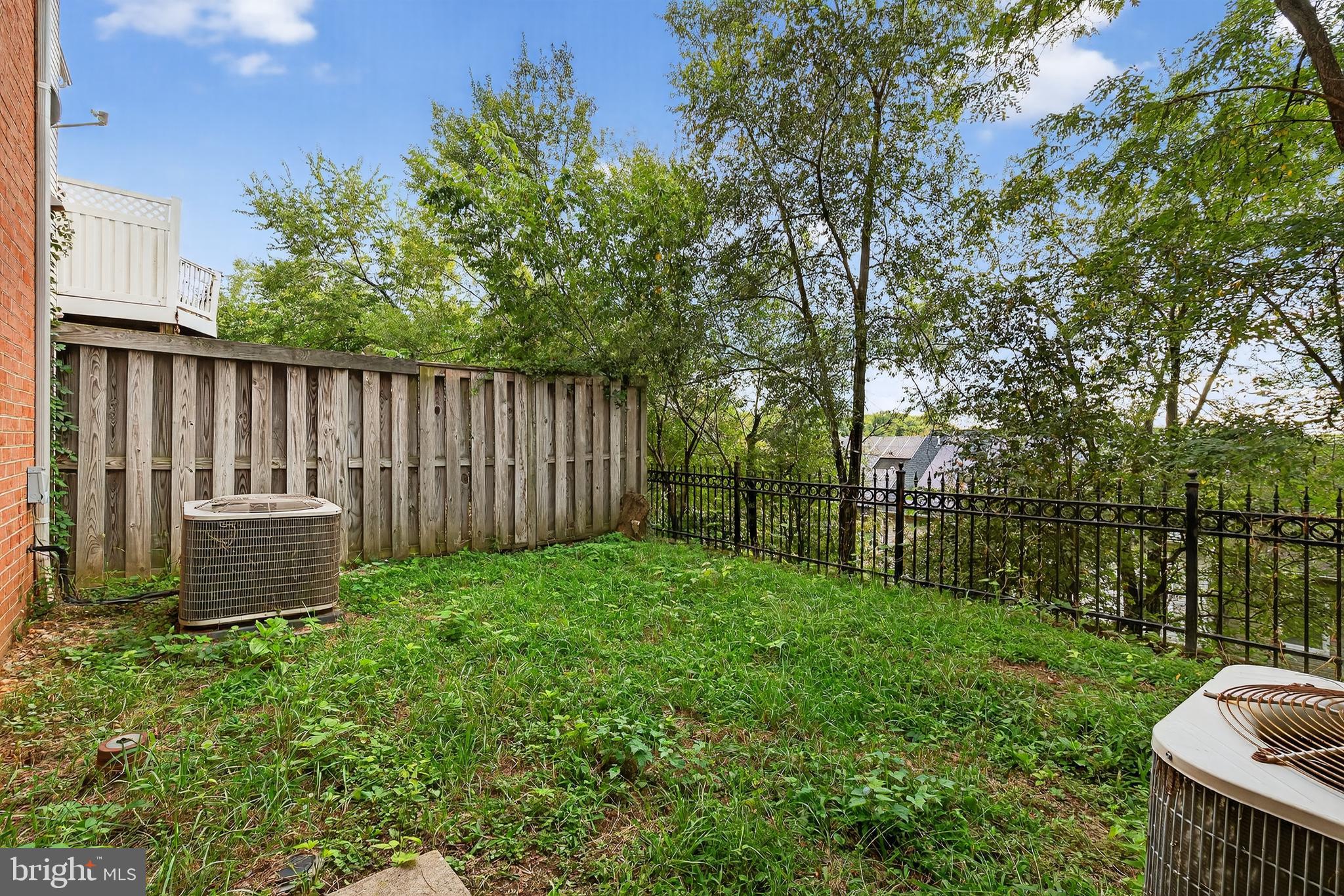 831 MARJORIE COURT SE