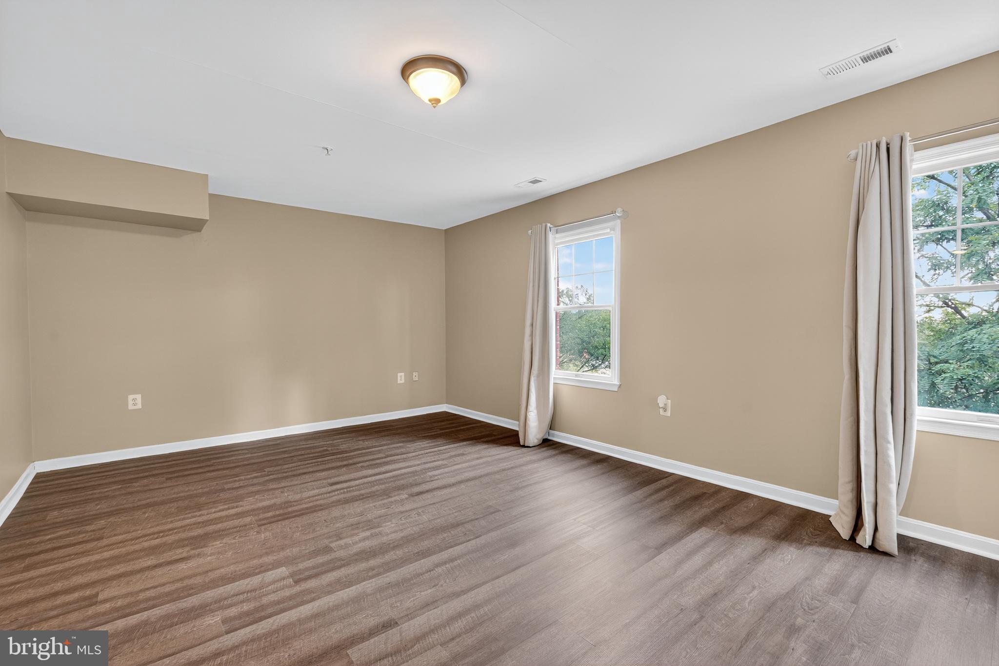 831 MARJORIE COURT SE