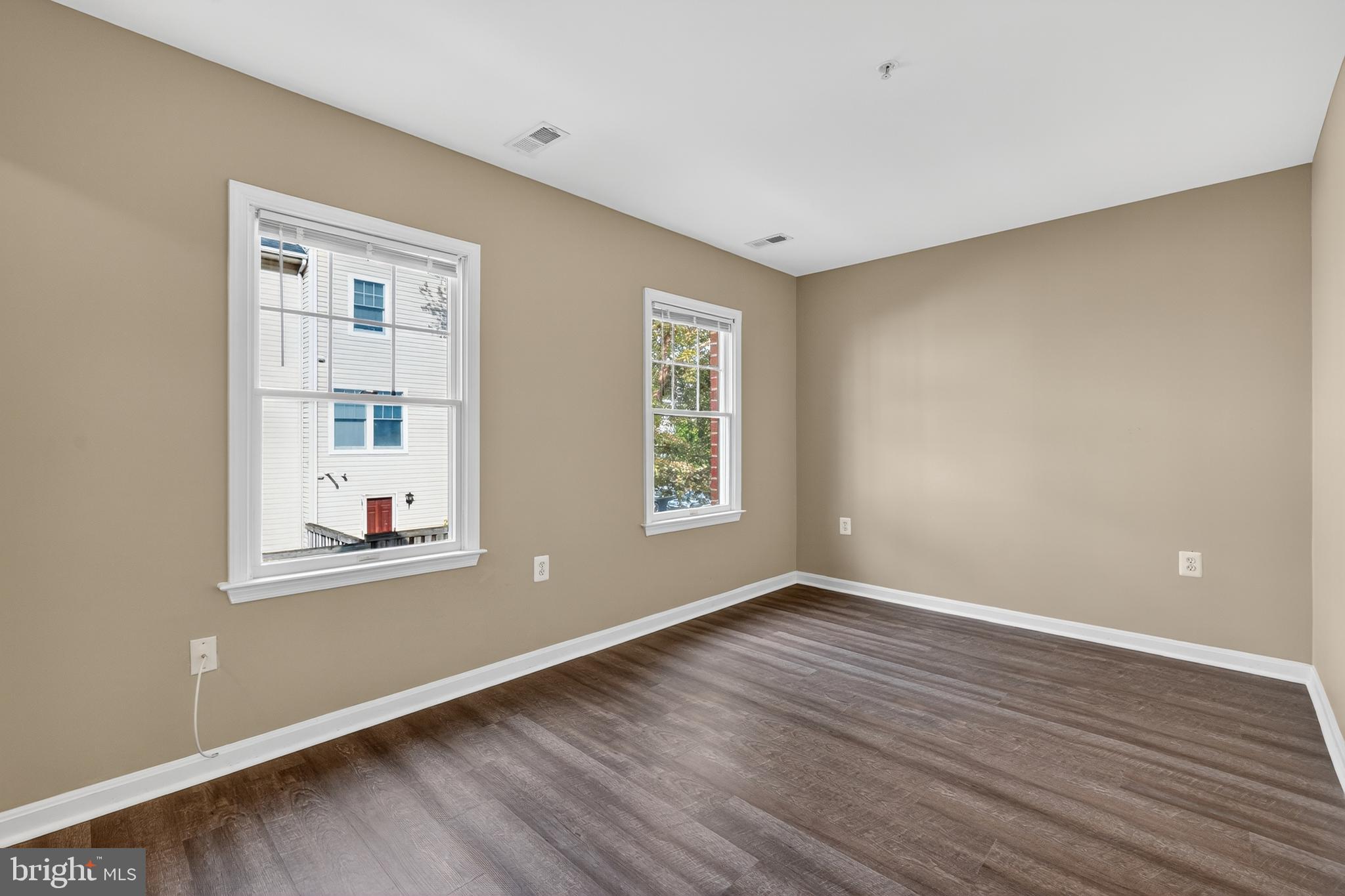 831 MARJORIE COURT SE