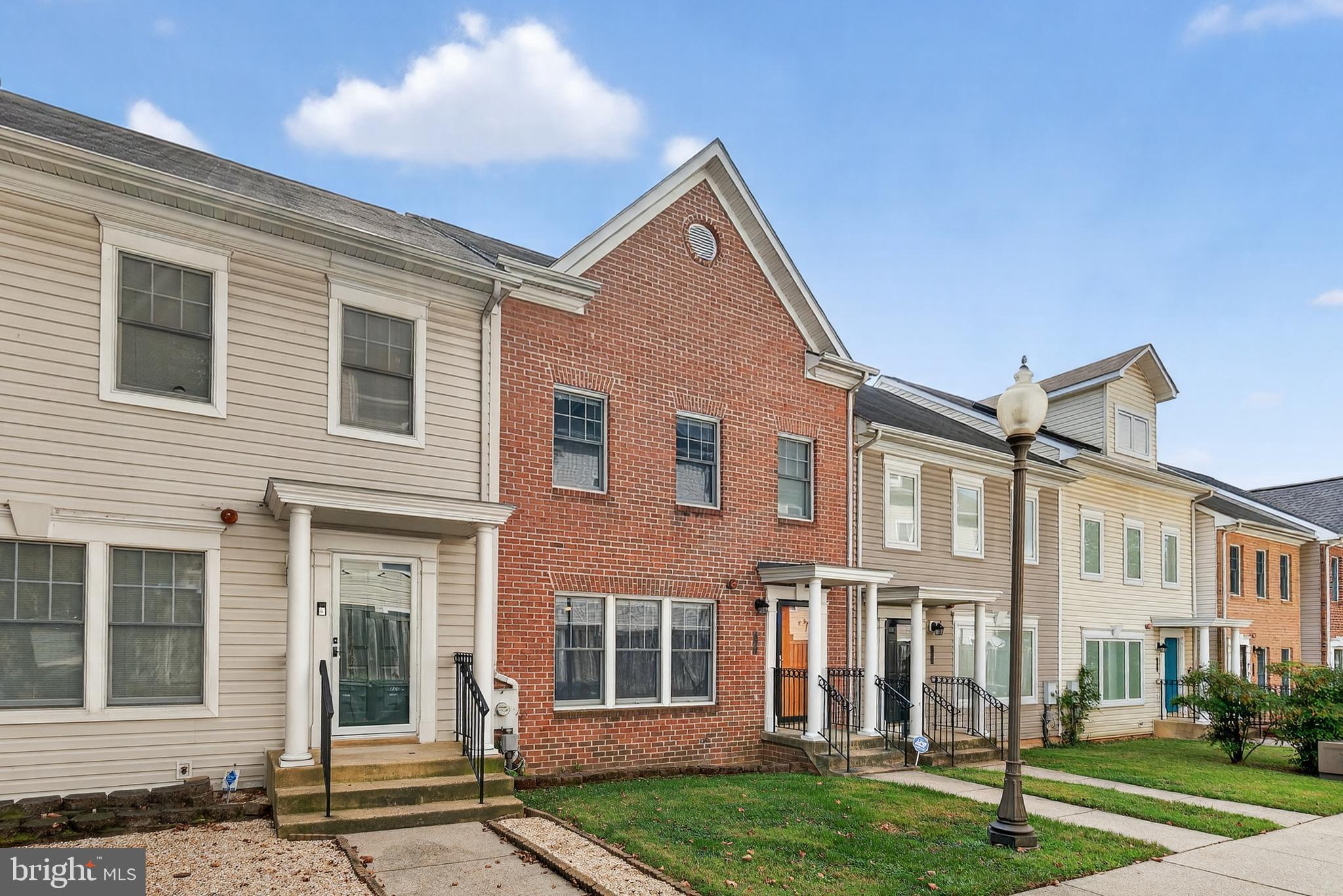 831 MARJORIE COURT SE