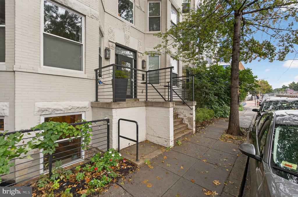 1812 NORTH CAPITOL STREET NW 302