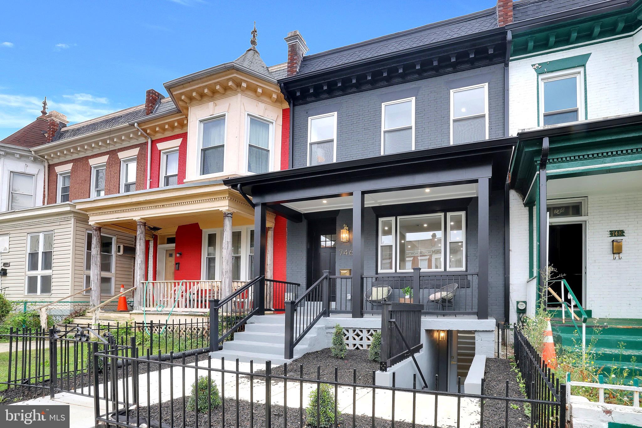 746 NEWTON PLACE NW
