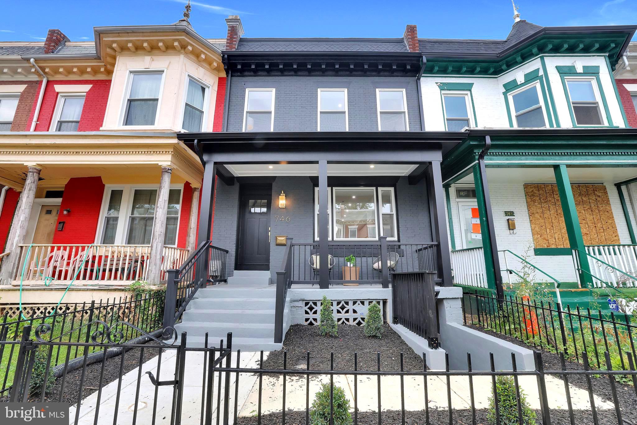 746 NEWTON PLACE NW