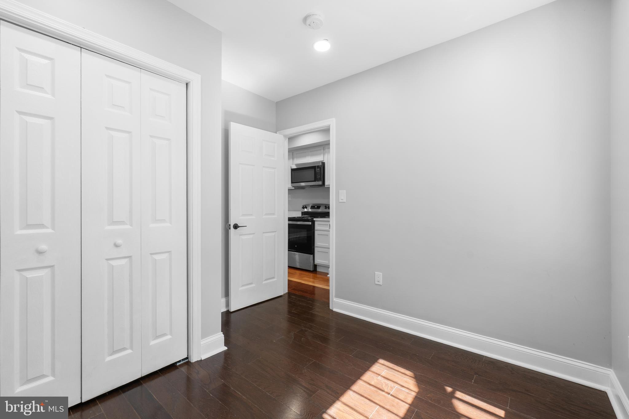 313 PARKLAND PLACE SE 2