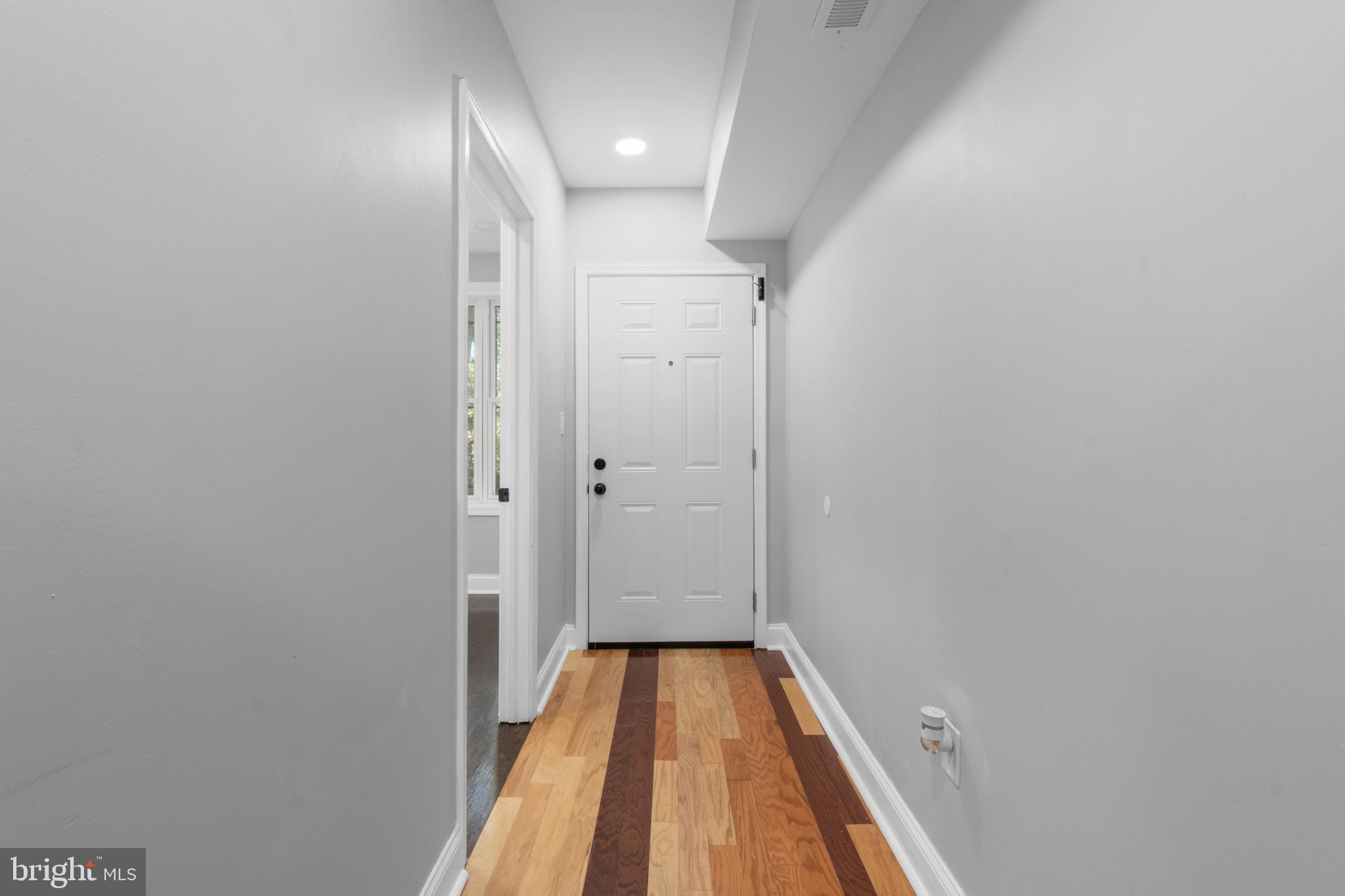 313 PARKLAND PLACE SE 2