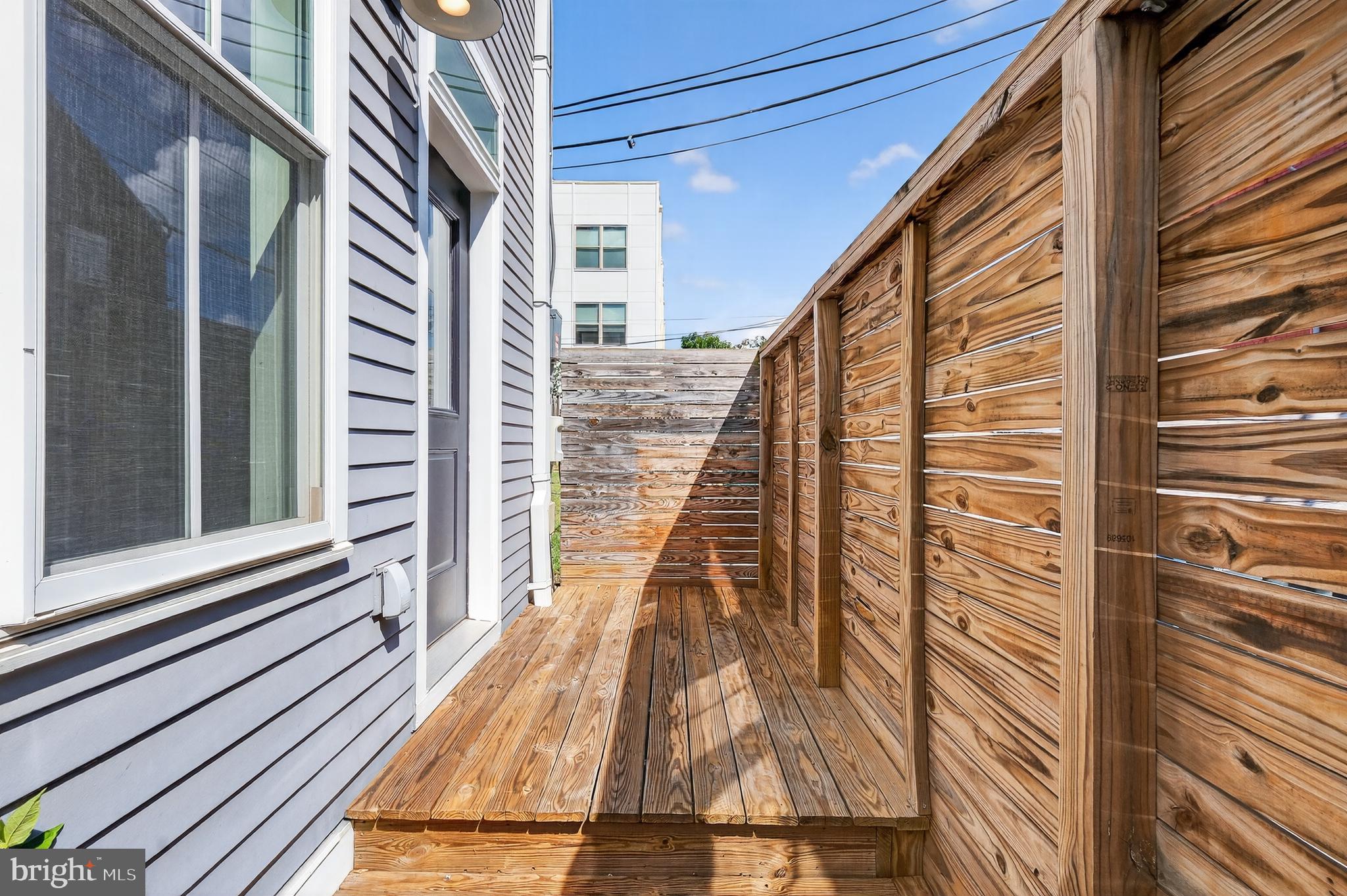 638 NEWTON PLACE NW 638B