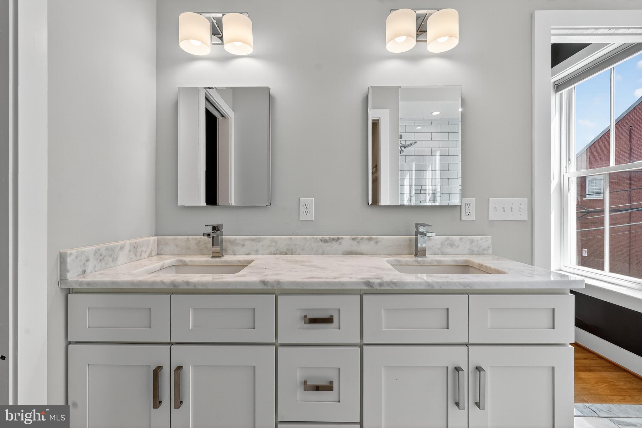 638 NEWTON PLACE NW 638B