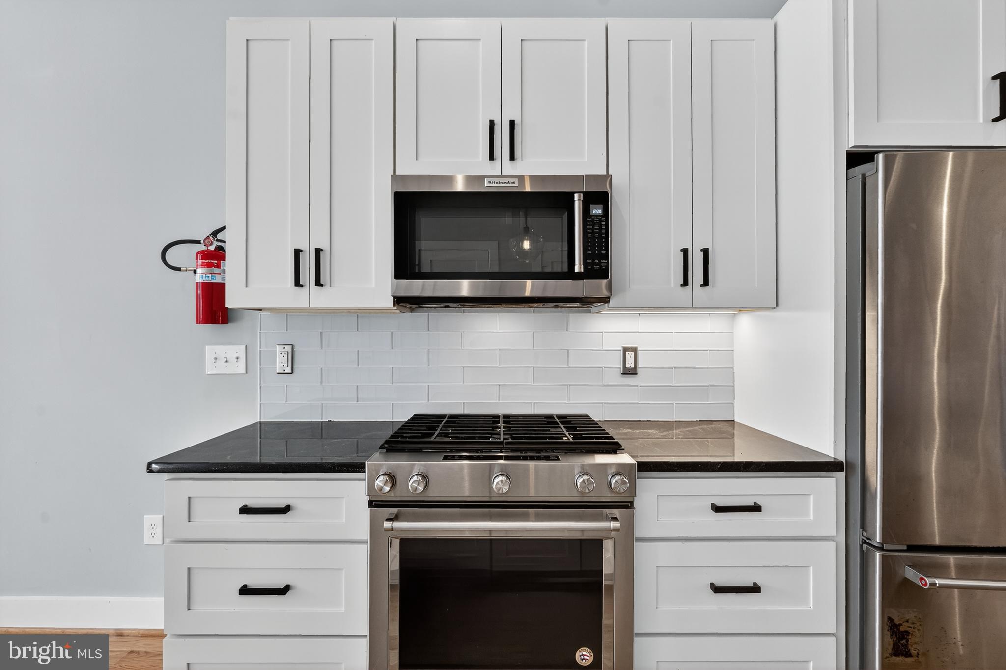 638 NEWTON PLACE NW 638B