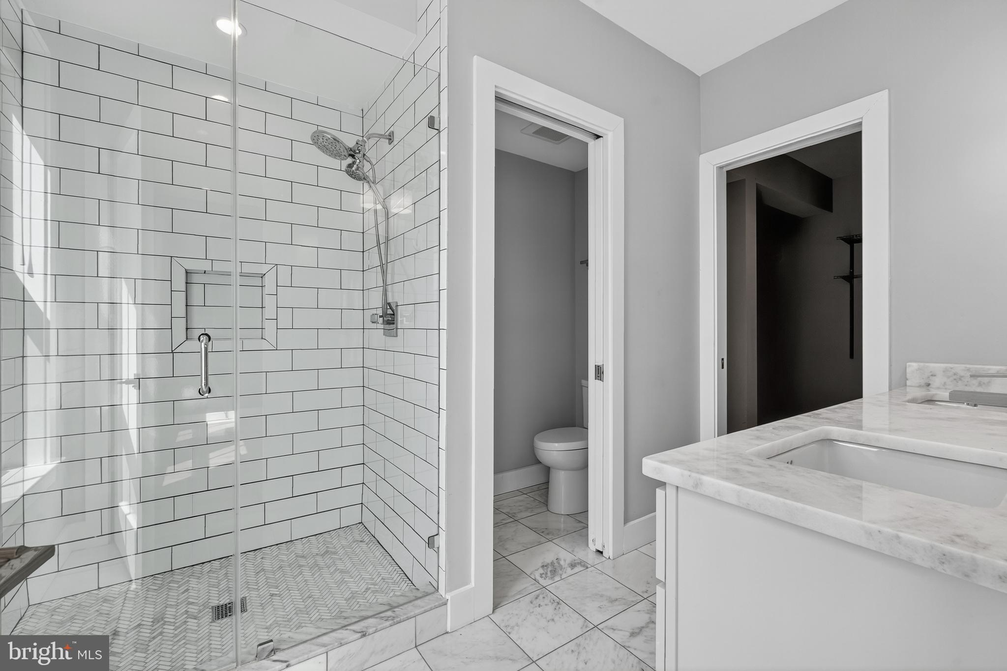 638 NEWTON PLACE NW 638B