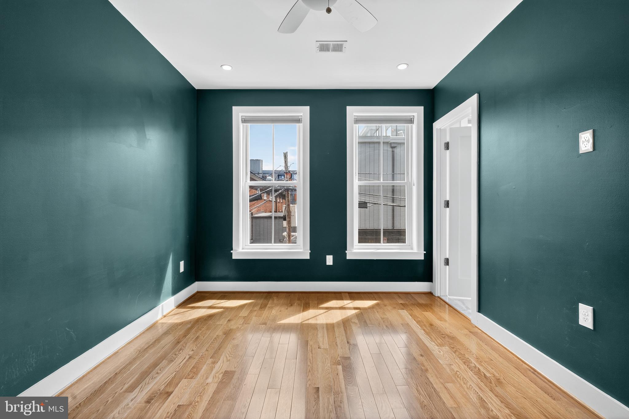 638 NEWTON PLACE NW 638B