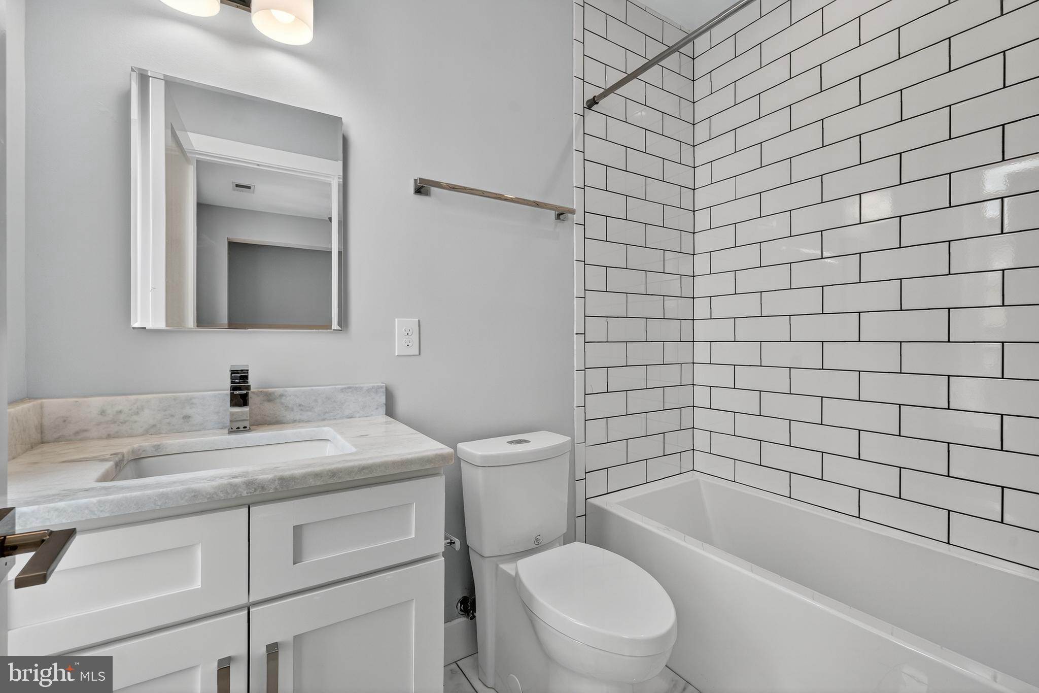 638 NEWTON PLACE NW 638B