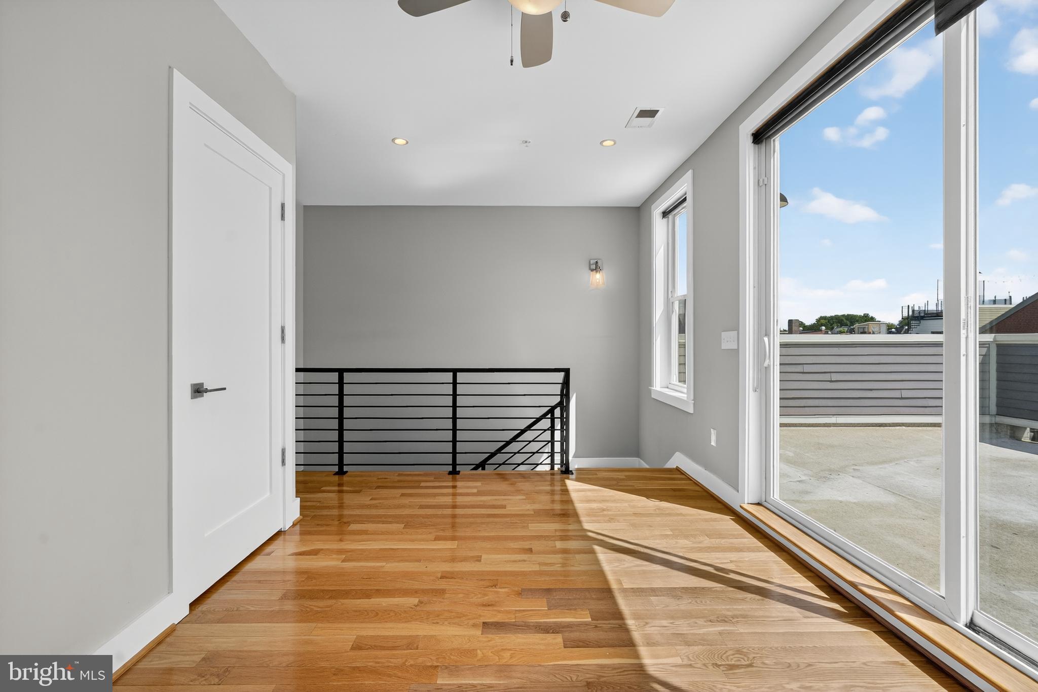 638 NEWTON PLACE NW 638B