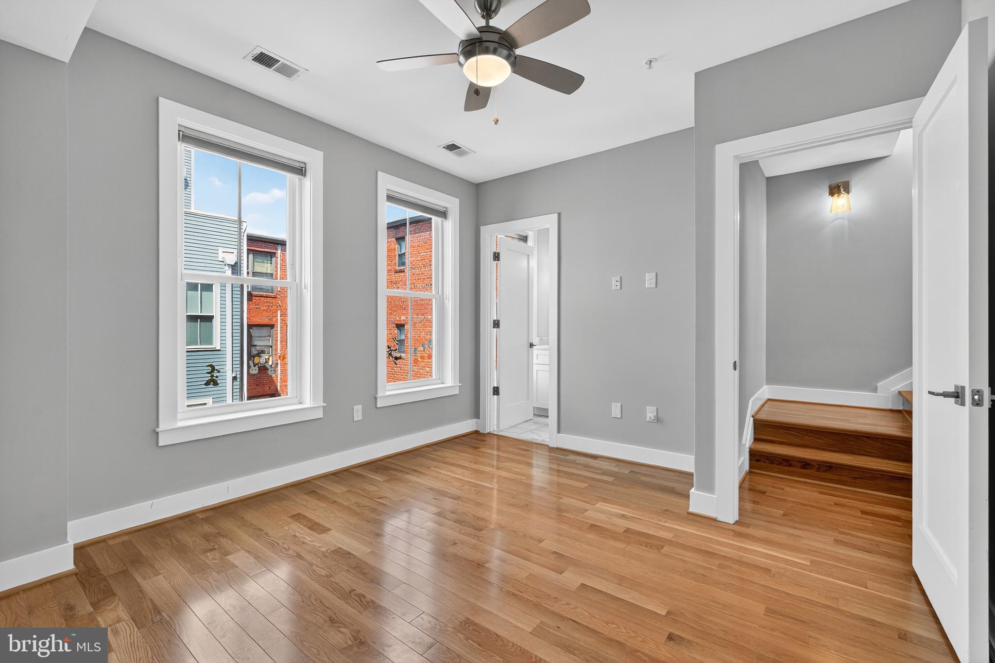 638 NEWTON PLACE NW 638B