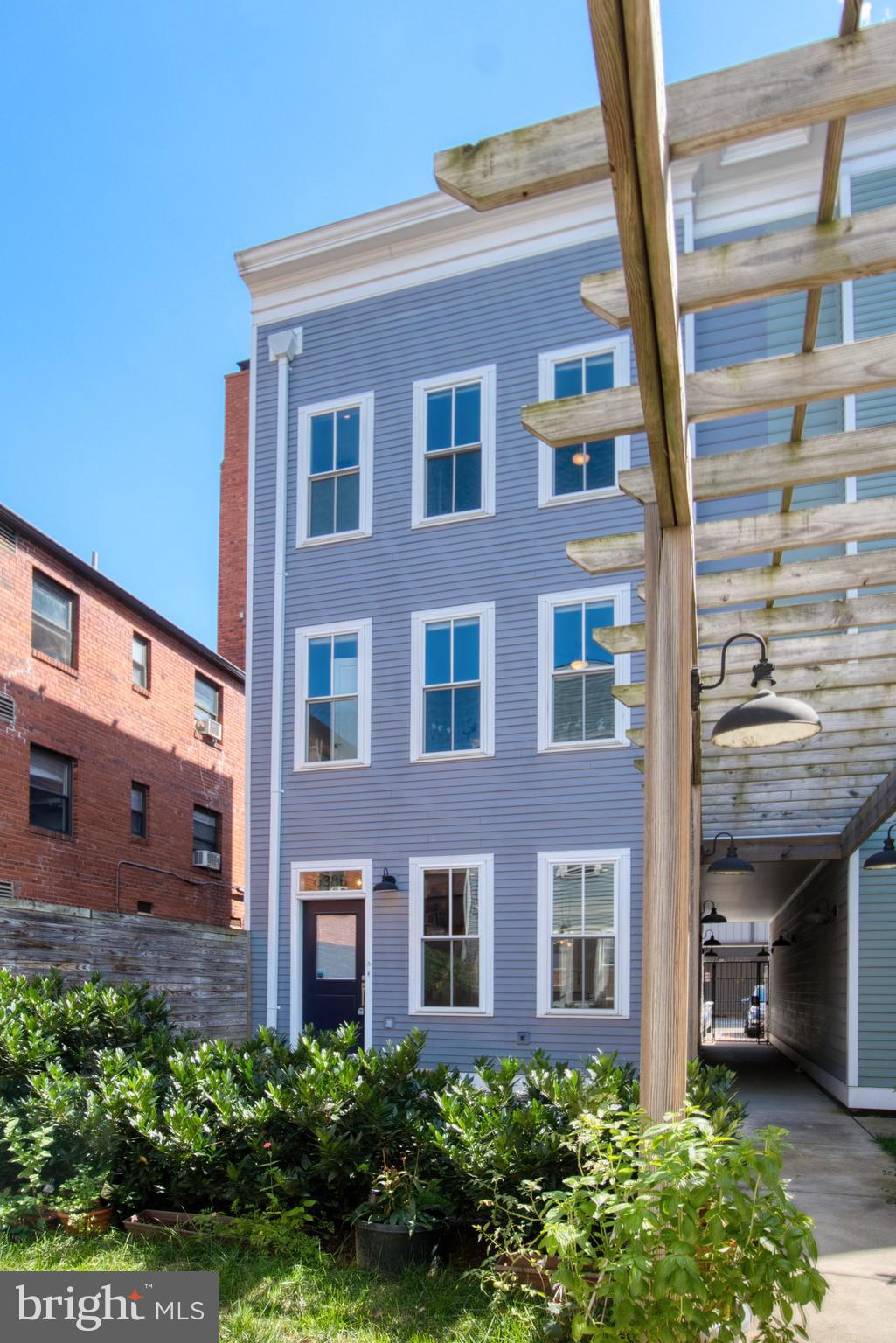 638 NEWTON PLACE NW 638B