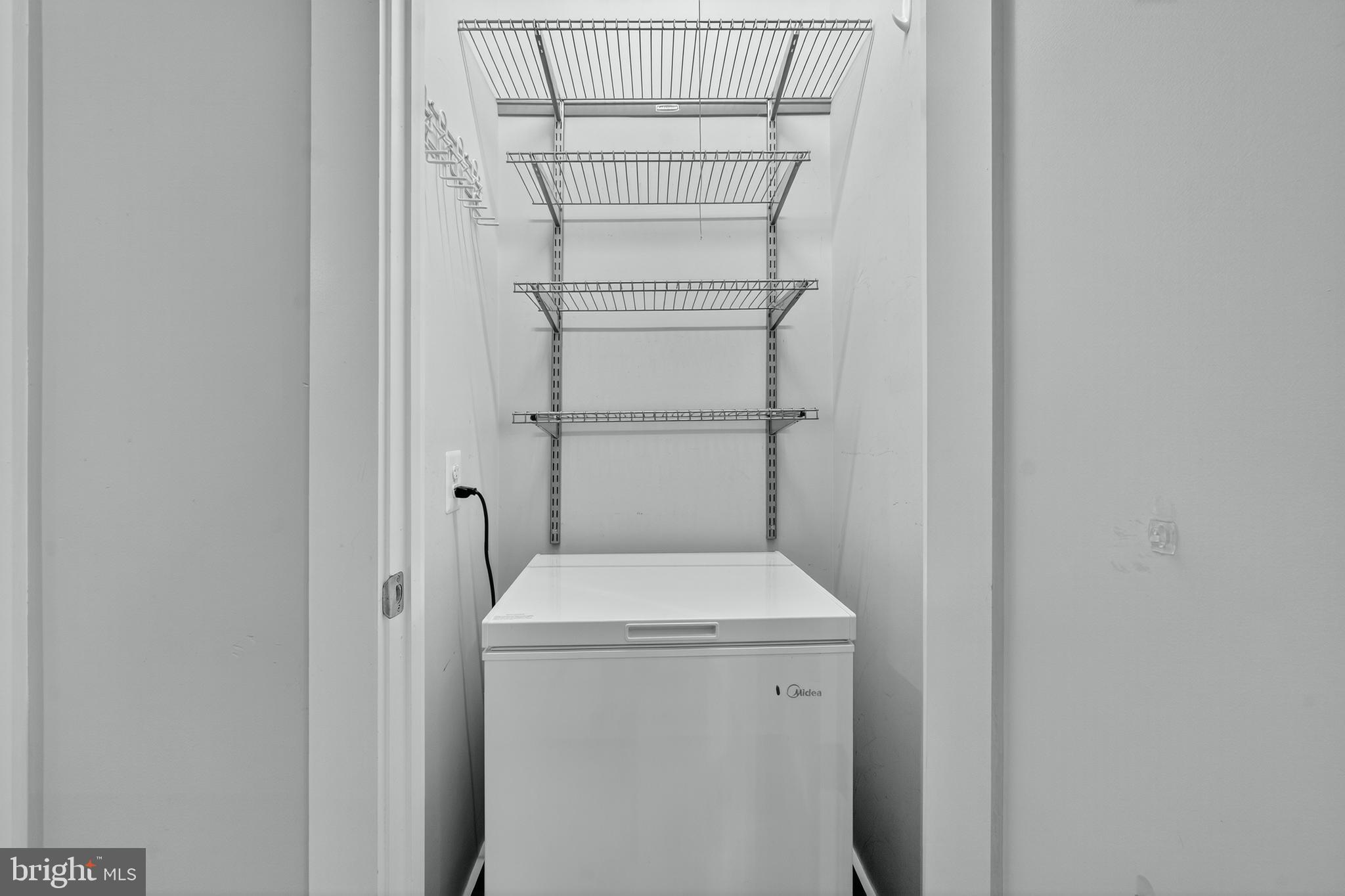 638 NEWTON PLACE NW 638B