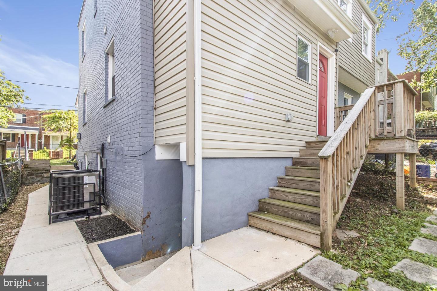 131 Darrington St SW DARRINGTON STREET SW