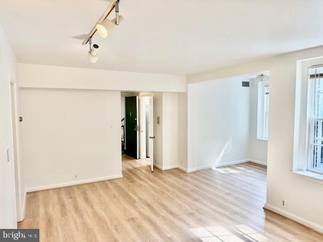 3440 39TH STREET NW D694