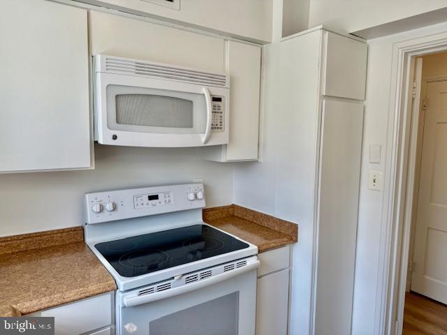 3440 39TH STREET NW D694