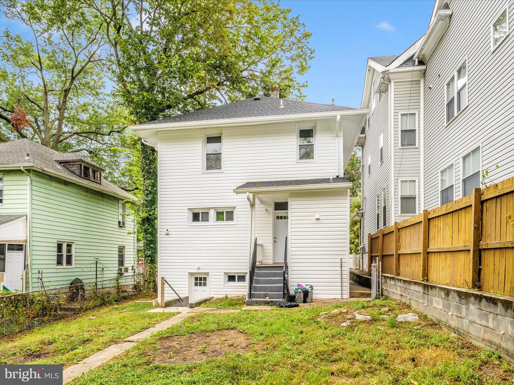 3003 20TH STREET NE