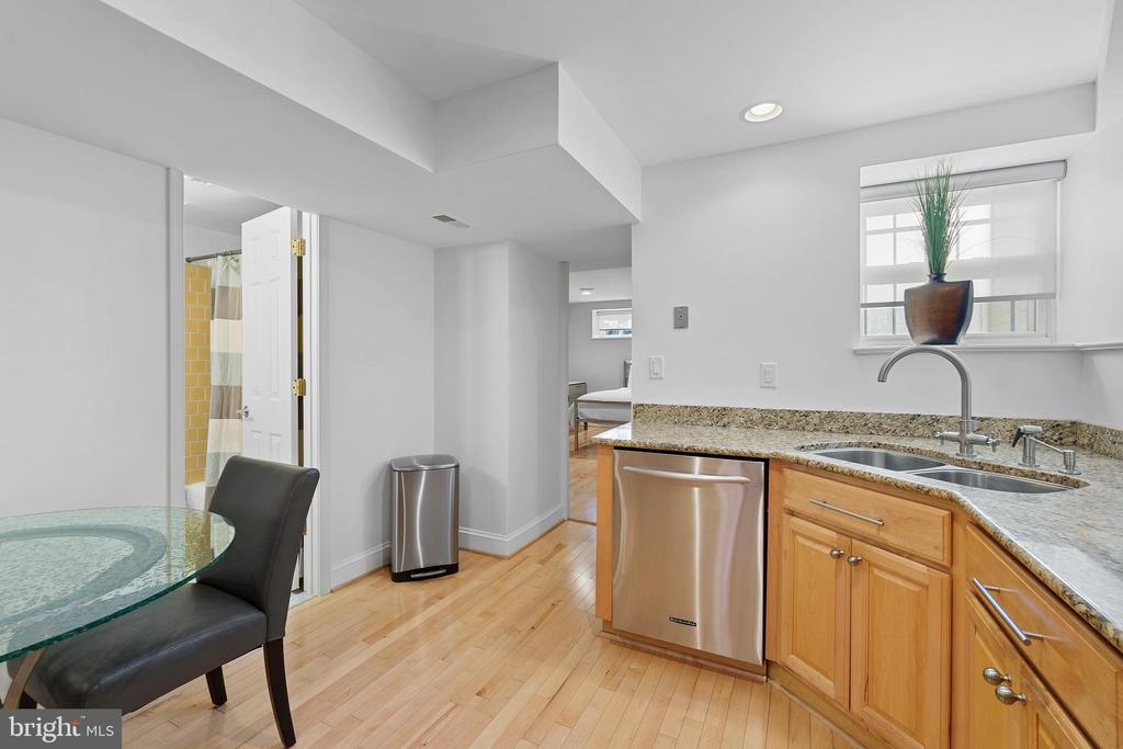 936 T STREET NW UNIT B