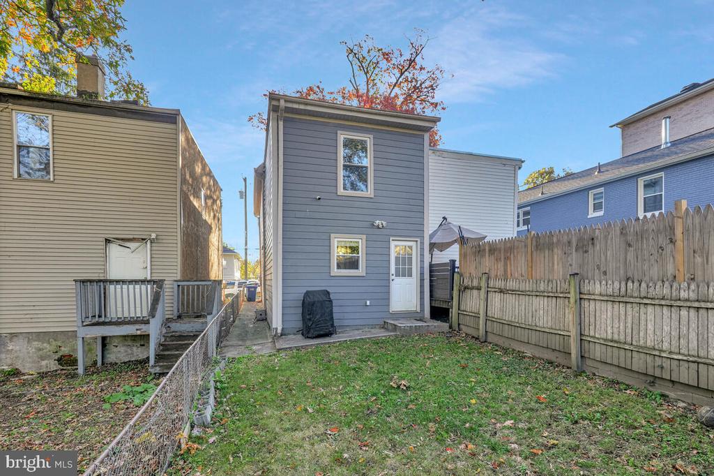 312 57TH STREET NE
