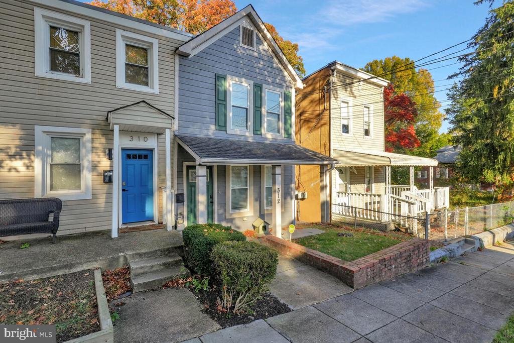 312 57TH STREET NE