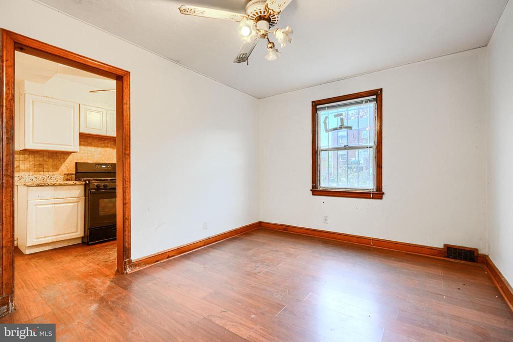 1904 U PLACE SE