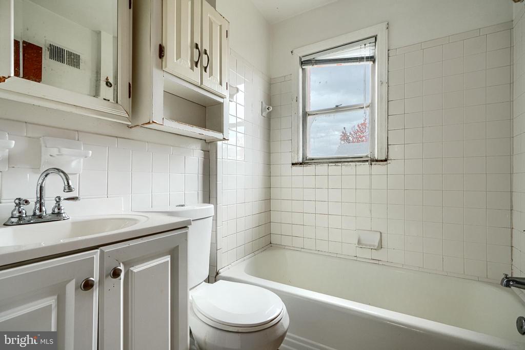 1904 U PLACE SE