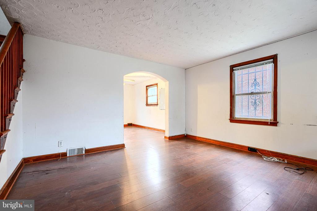 1904 U PLACE SE