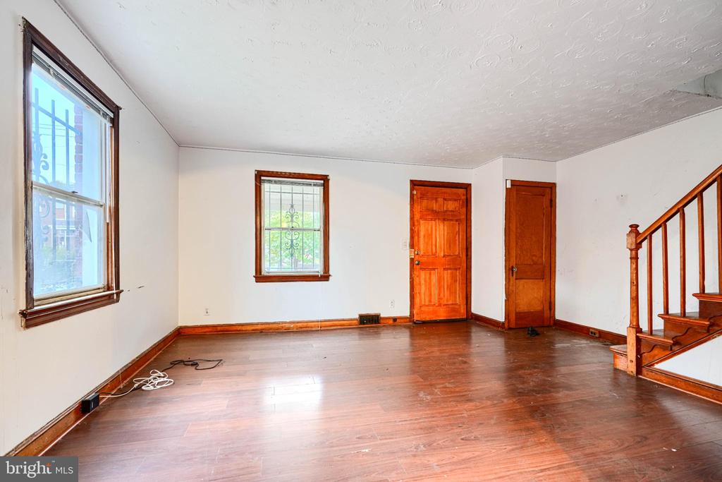 1904 U PLACE SE