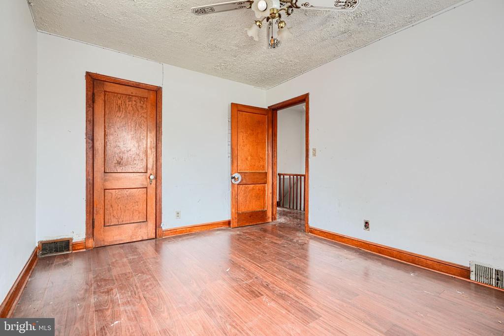 1904 U PLACE SE