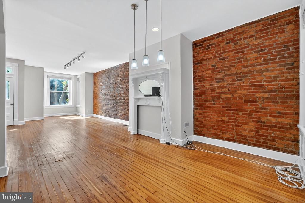 1427 MONROE STREET NW UPPER