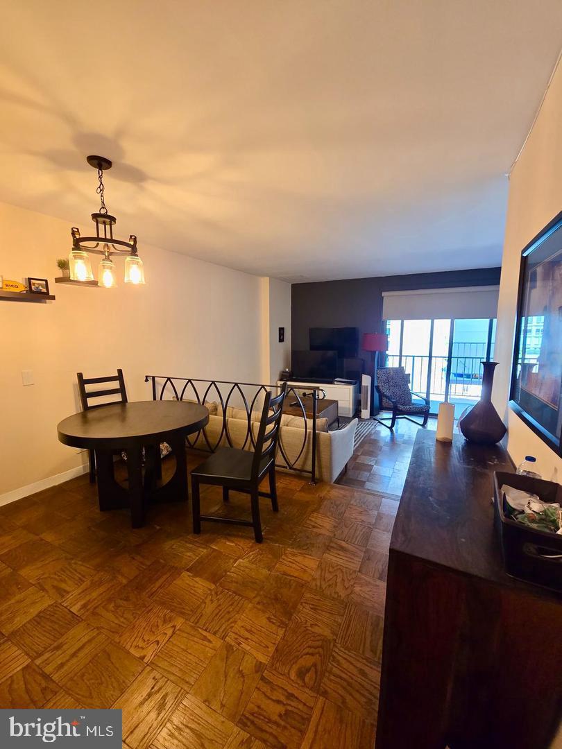 2201 L STREET NW 820